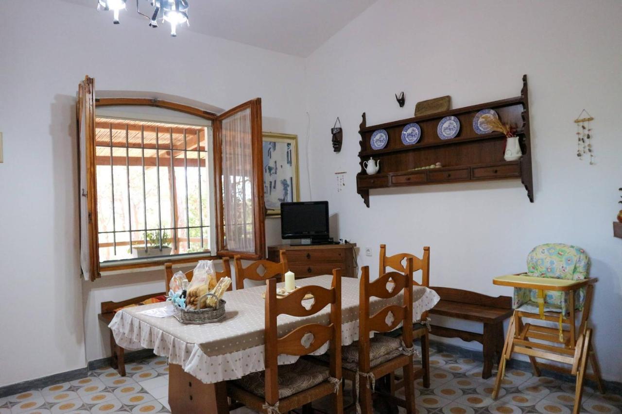 Villa Buonumore Porto Pino Esterno foto